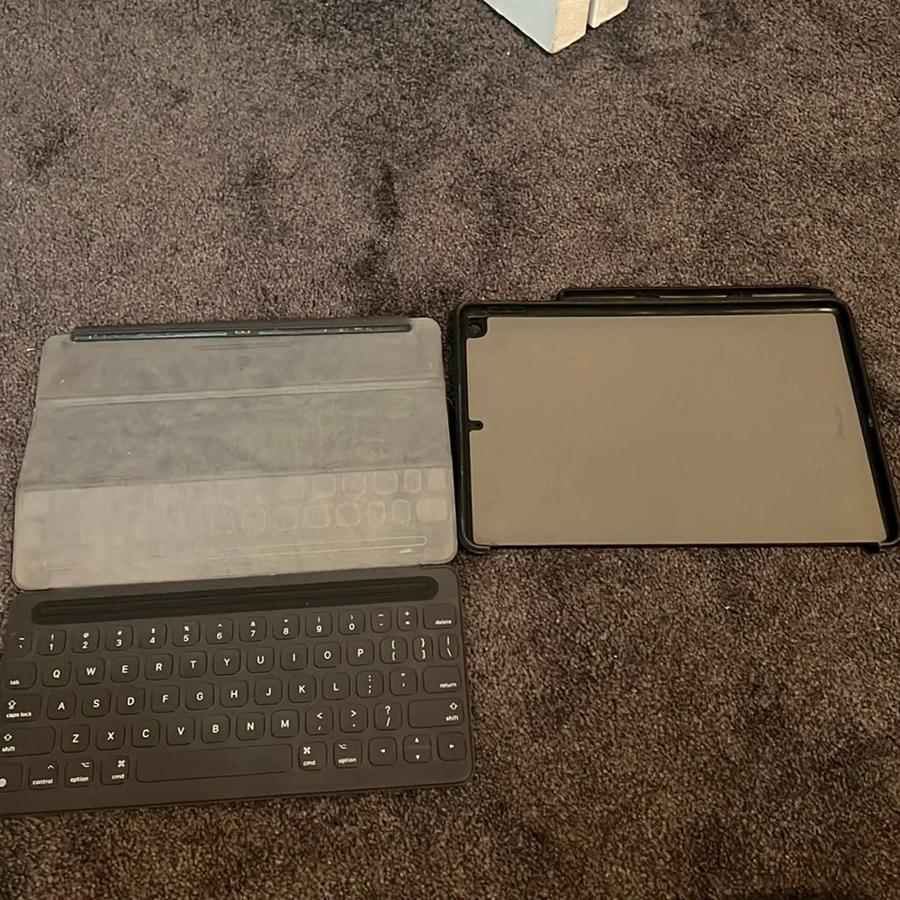 Apple key board and pro case